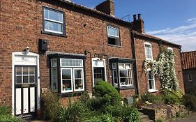 Cosy Lincs Wolds Cottage In Picturesque Tealby