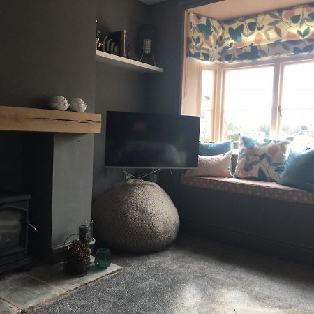 Cosy Lincs Wolds Cottage In Picturesque Tealby Exterior photo